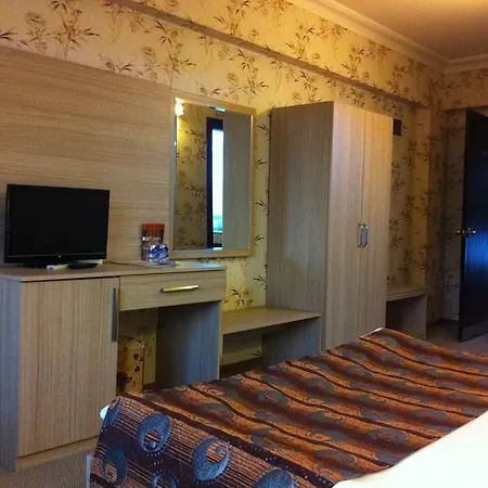 Hotel Capital 3*