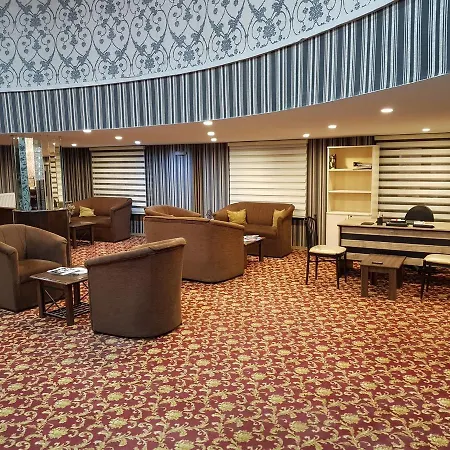 Hotel Capital 3*